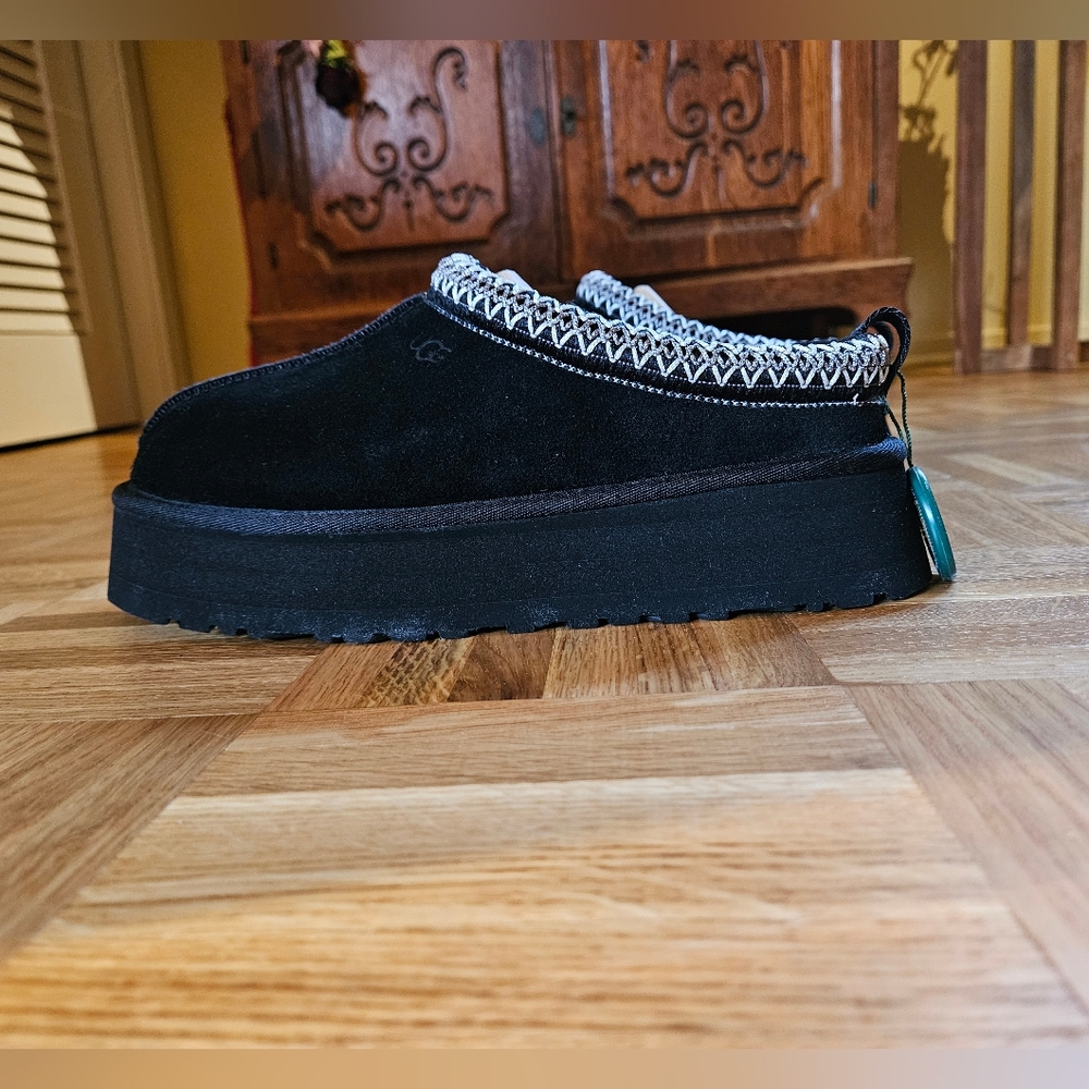 UGG Tazz shoes
